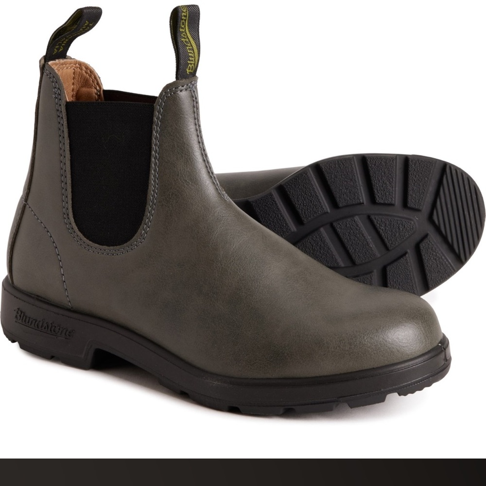 2210 Blundstone Boots